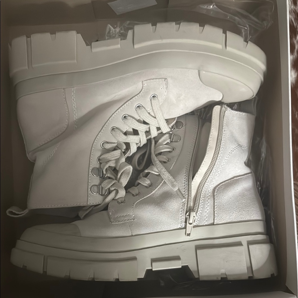 Treasure and bond boots size 8